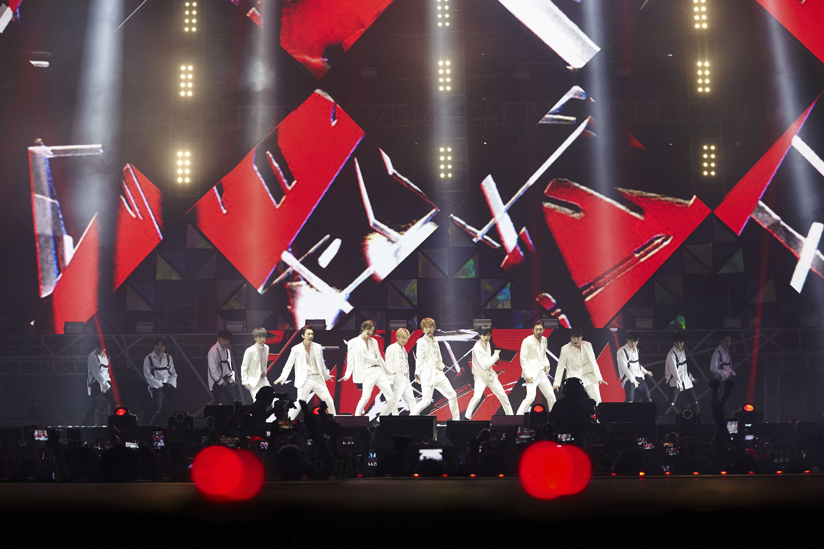 슈퍼주니어 마닐라 슈퍼쇼 8 공연 이미지 (8).jpg