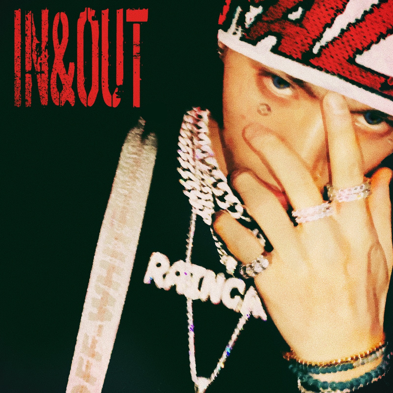 Loopy_Single_[IN N OUT]_커버.jpg