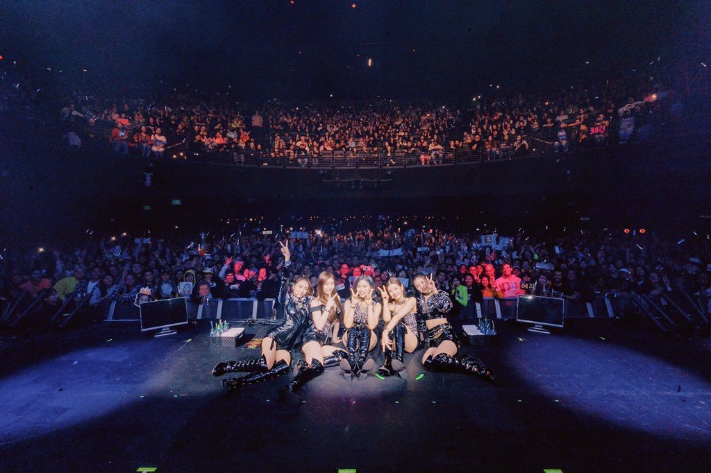 ITZY_LA 쇼케이스 (1).jpg