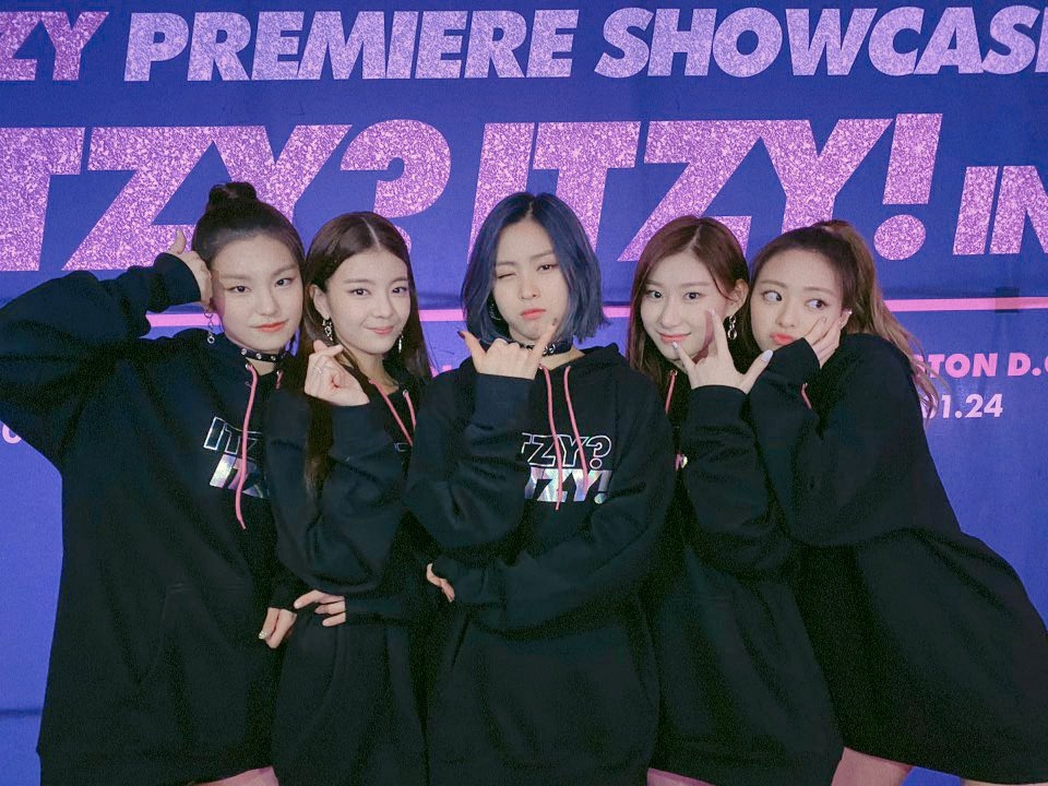 ITZY_LA 쇼케이스 (2).jpg