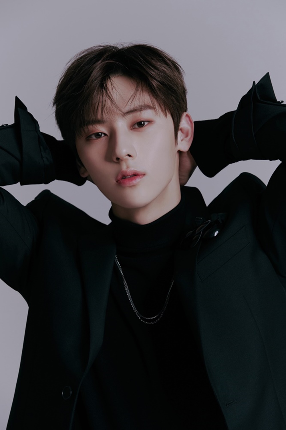 200203_뉴이스트_민현_02.jpg