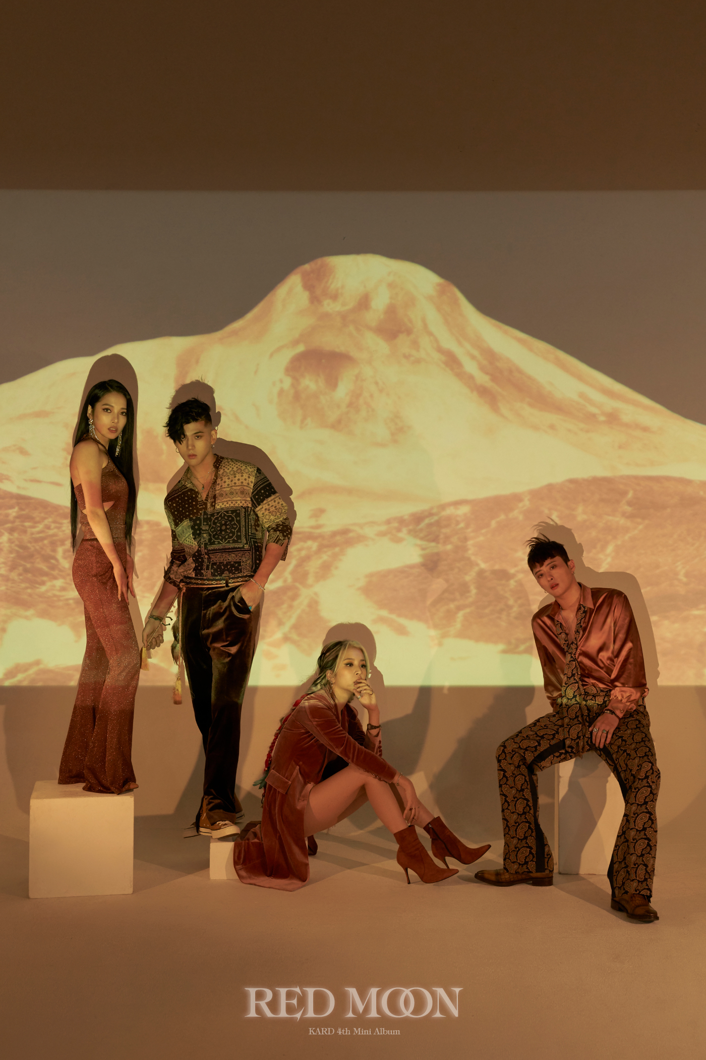 KARD_RED_MOON_Group.jpg