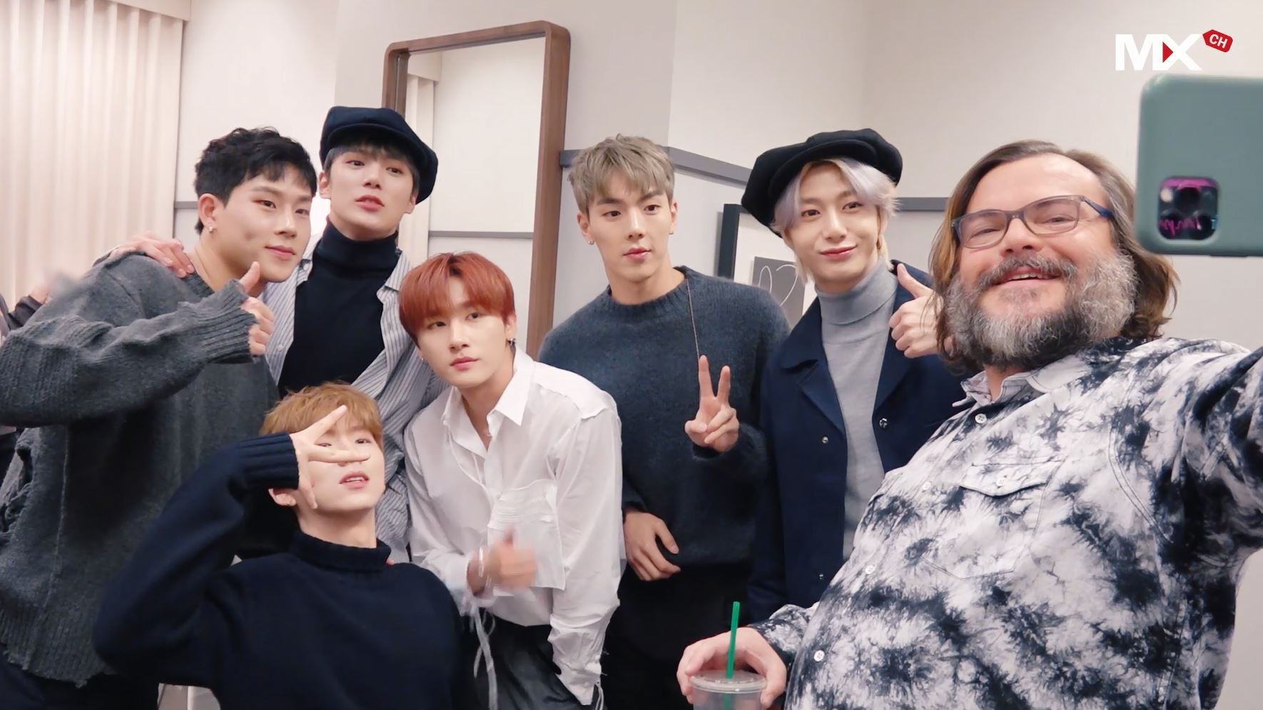 몬스타엑스X잭블랙2.JPG