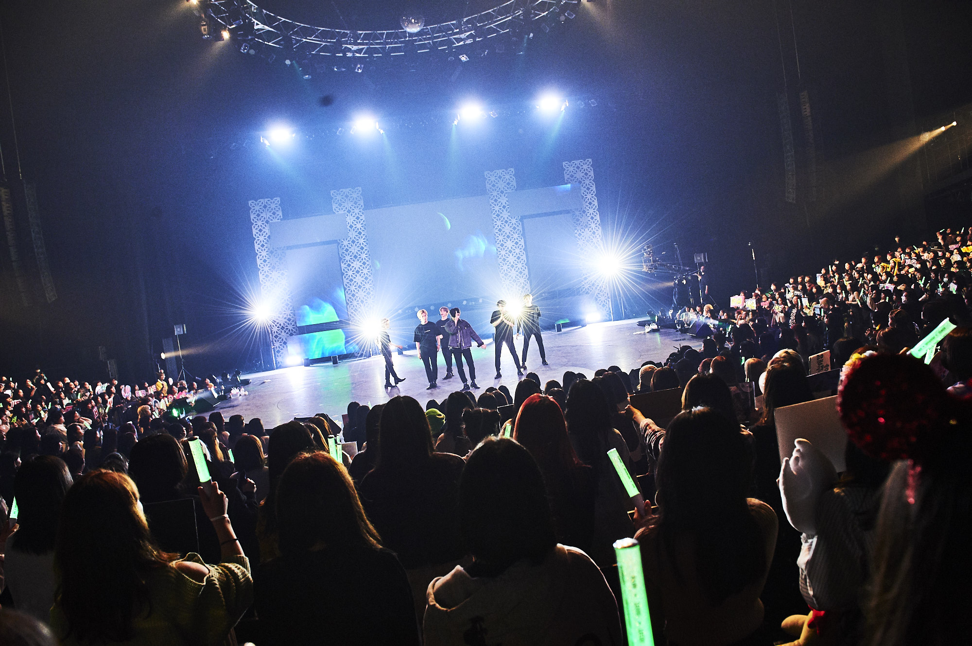 원어스_도쿄콘서트3.jpg
