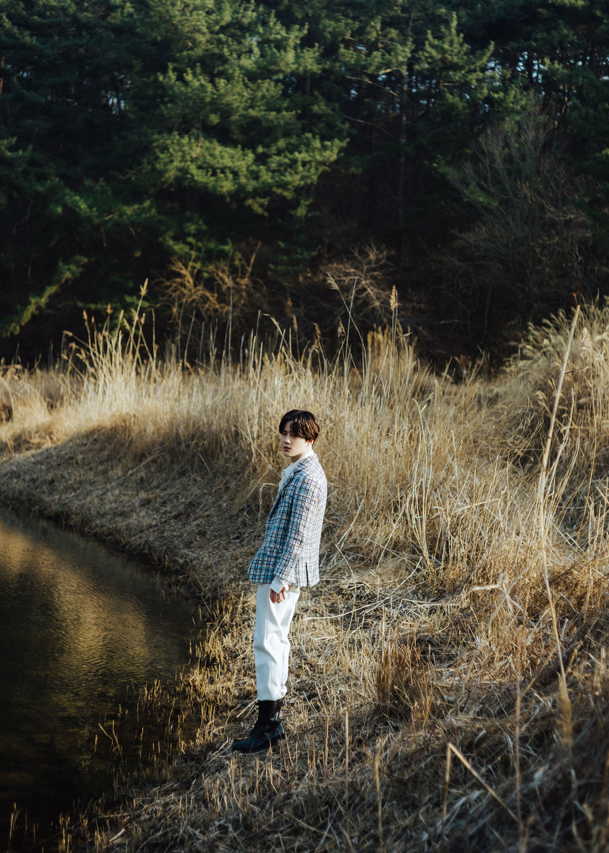 수호 첫 번째 미니앨범 자화상 (Self-Portrait) 티저 이미지 2.jpg